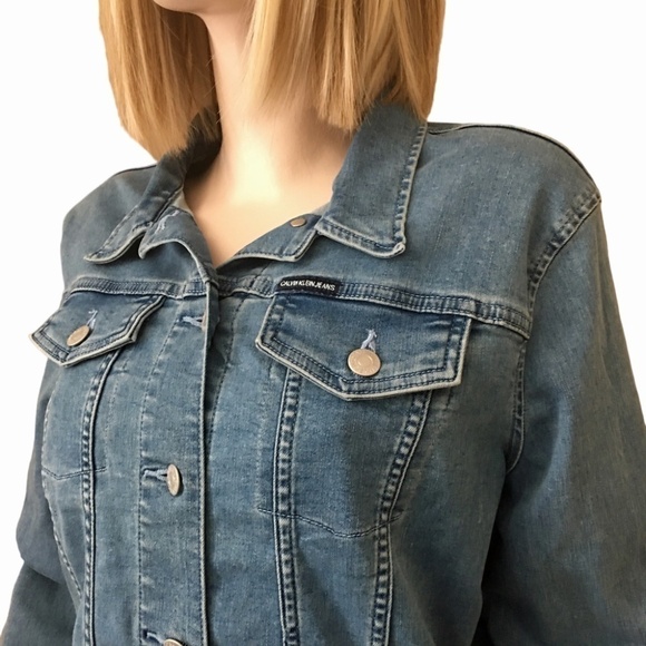 CALVIN Klein Jeans Medium Wash Denim Jean Trucker Jacket Branded Metal Buttons - Picture 4 of 15